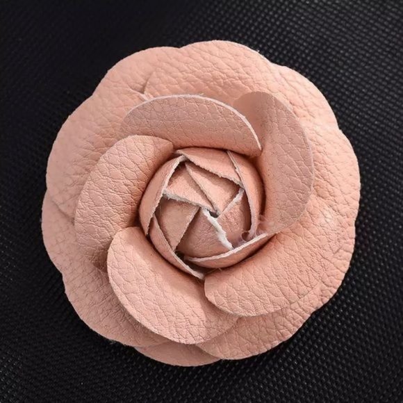 Camellia Flower Magnetic Vegan Leather Bag Charm - Picture 9 of 16